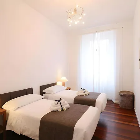 Deluxe Vatican Chic - 2min Vatican & Metro 2min - Ac, Wifi Apartment Rome